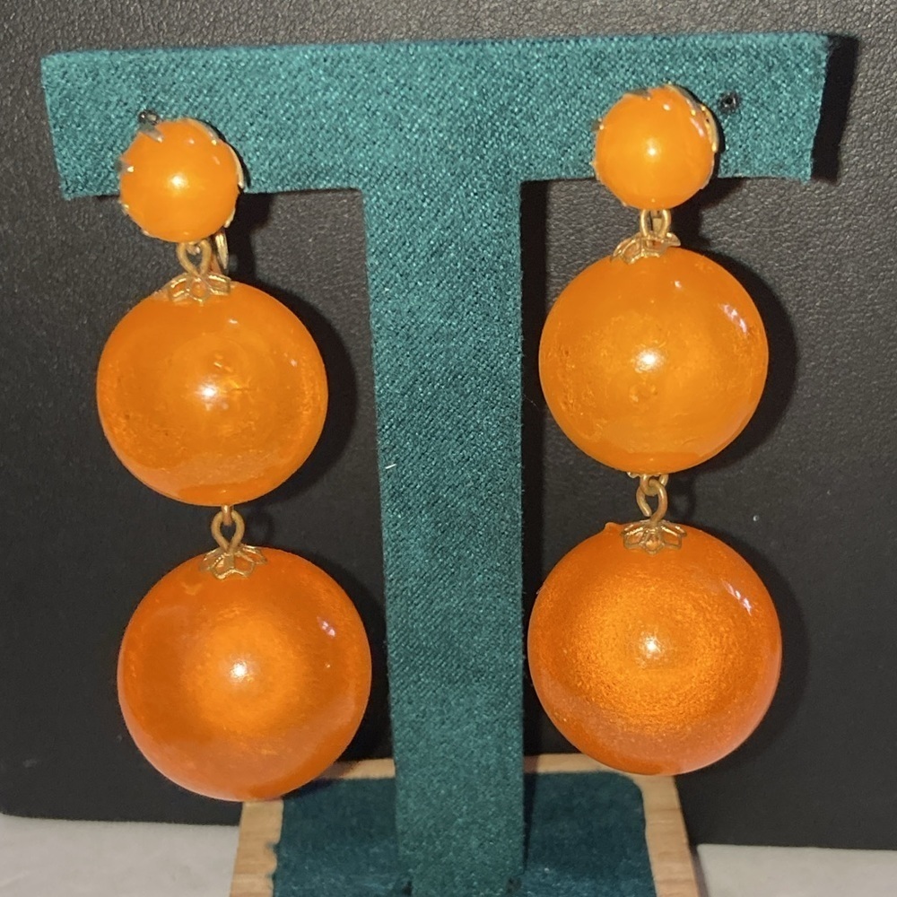 Vintage clip back lightweight acrylic earrings​​